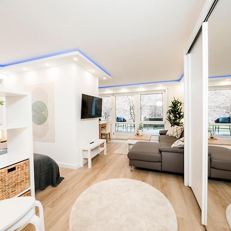 Bellabene Modernes Studio Apartment In Zentraler Lage Mit Terrasse, Parkplatz, Smarttv Pforzheim Extérieur photo